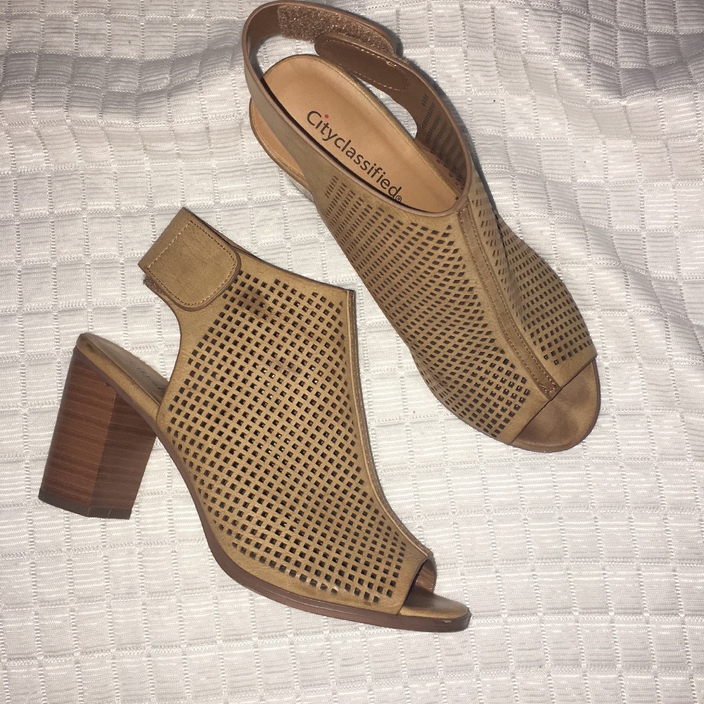 brown heels
